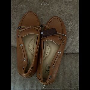 NWT bass cognac shoes